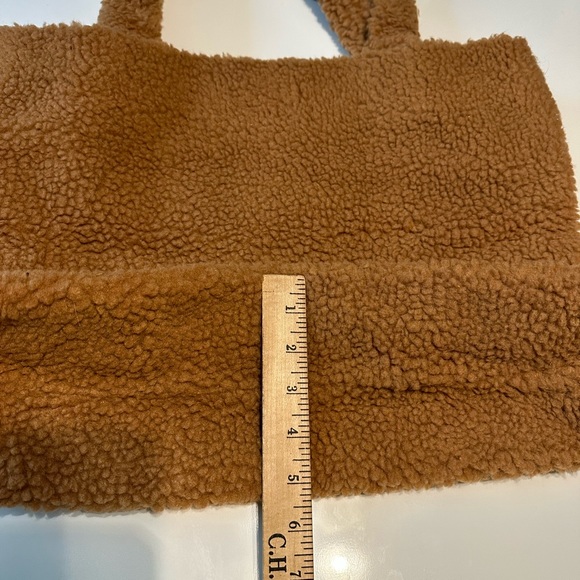 New Victoria Secret PInK fur bag - Picture 7 of 7